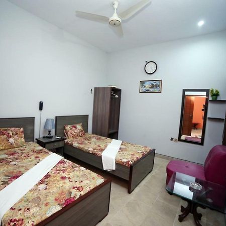 Season Inn Karaczi Zewnętrze zdjęcie