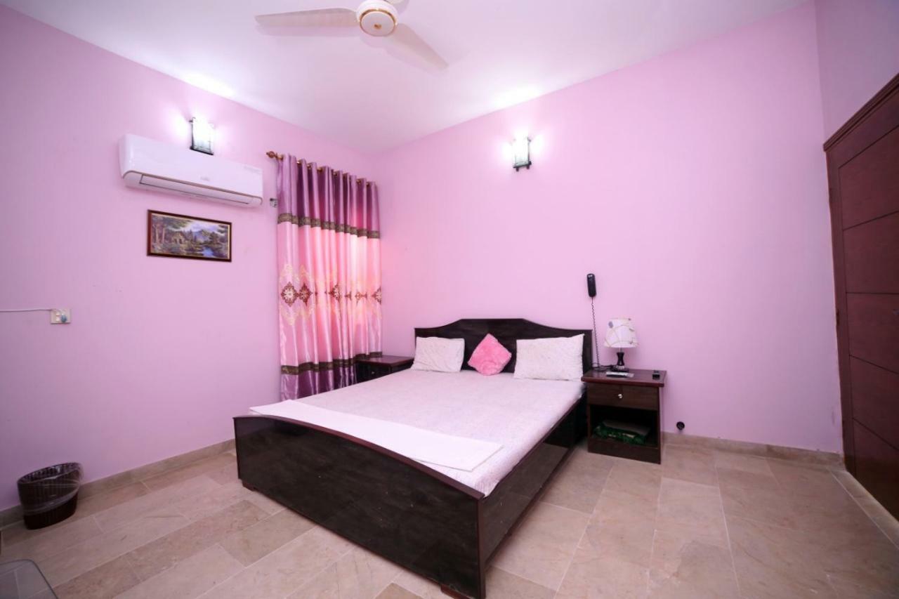 Season Inn Karaczi Zewnętrze zdjęcie