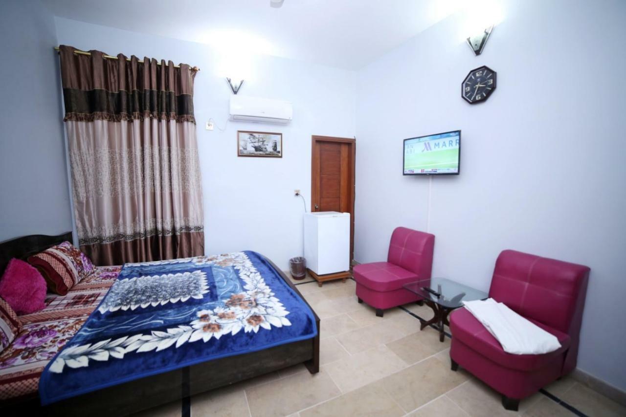 Season Inn Karaczi Zewnętrze zdjęcie