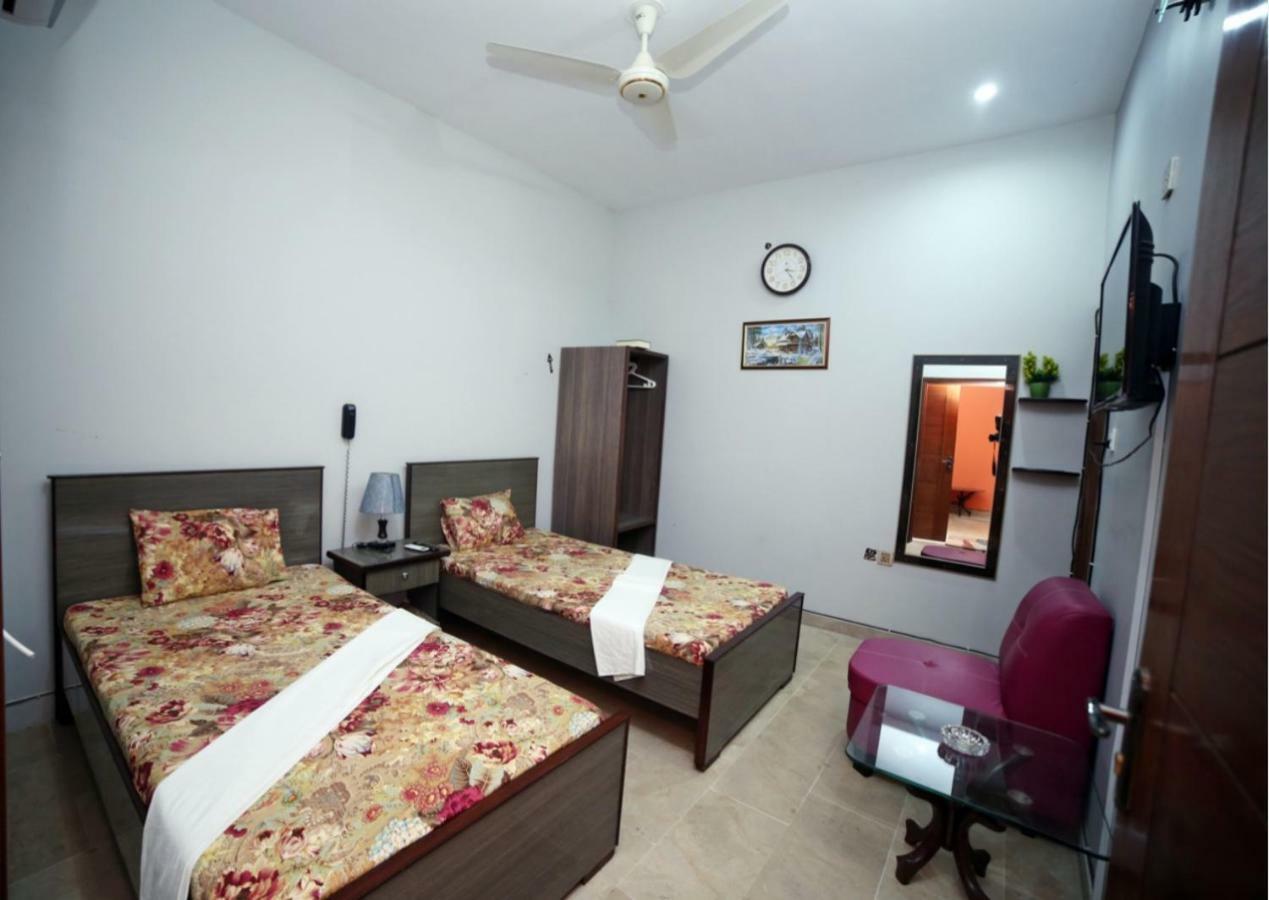 Season Inn Karaczi Zewnętrze zdjęcie